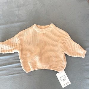 BNWT oversized baby sweater